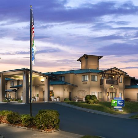 Holiday Inn Express Hotel & Suites Arcata/Eureka-Airport Area By Ihg McKinleyville Exterior photo