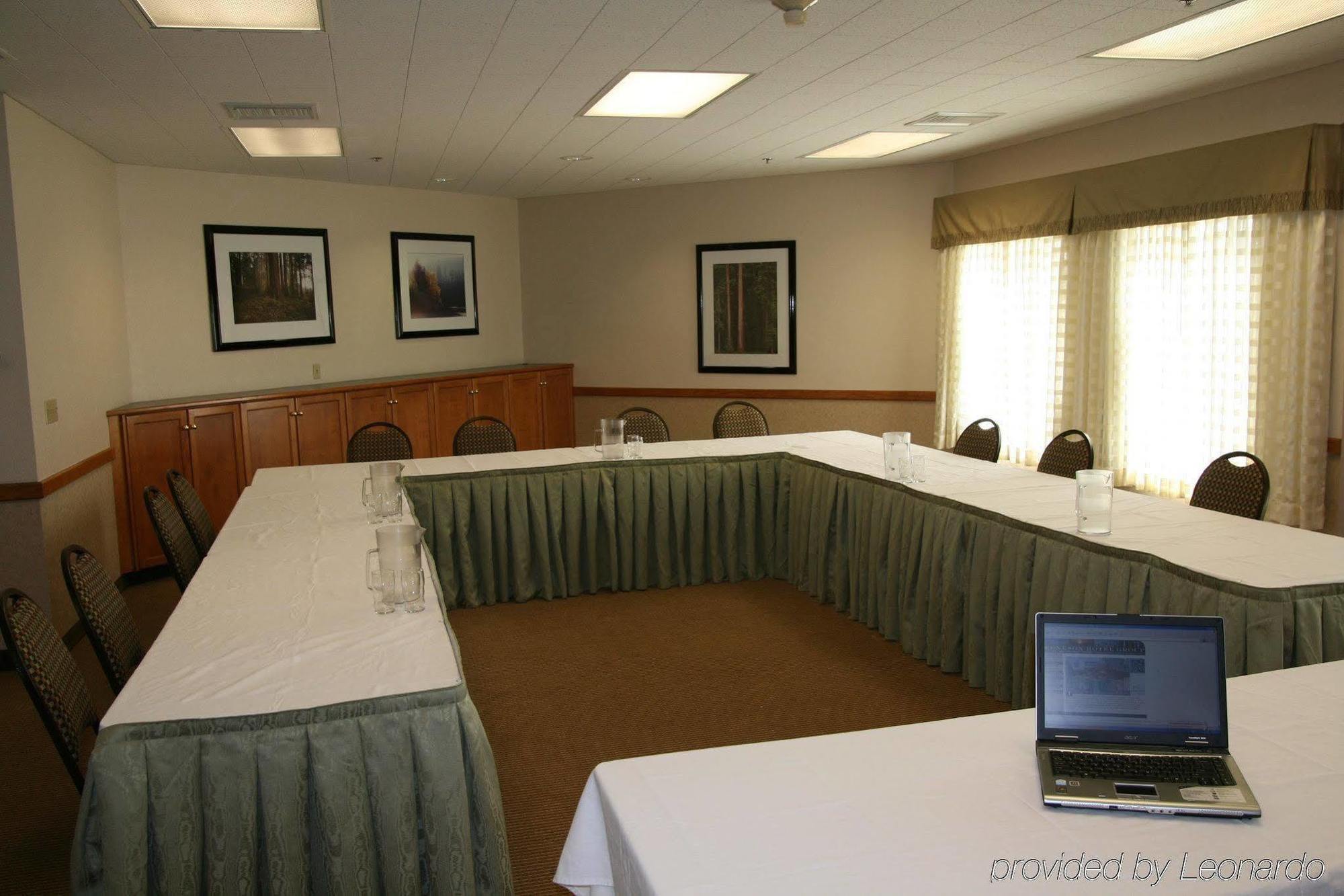 Holiday Inn Express Hotel & Suites Arcata/Eureka-Airport Area By Ihg McKinleyville Facilities photo